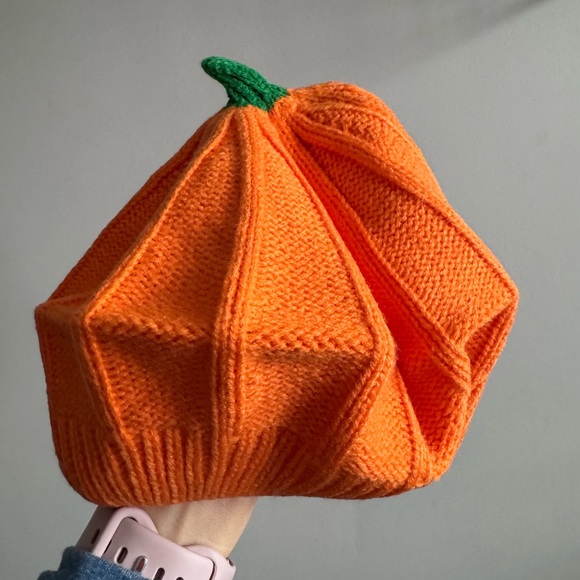Knitted Pumpkin Berets – Adult & Child Matching Set - Picture 3 of 6